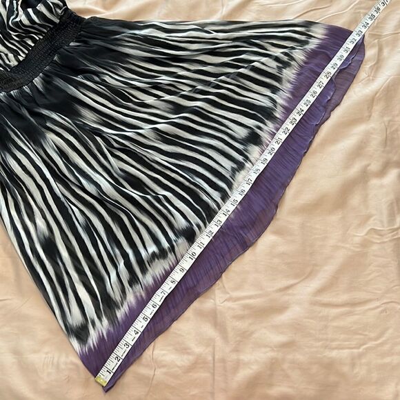 Forever 21 super cute black & white mini dress w/lavender around the bottom - Picture 8 of 16